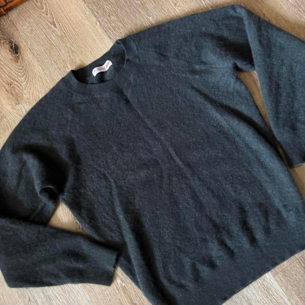 Uniqlo Tomas Maier Cashmere Dark grey almost dark greenish hue crewneck Sz S‎
